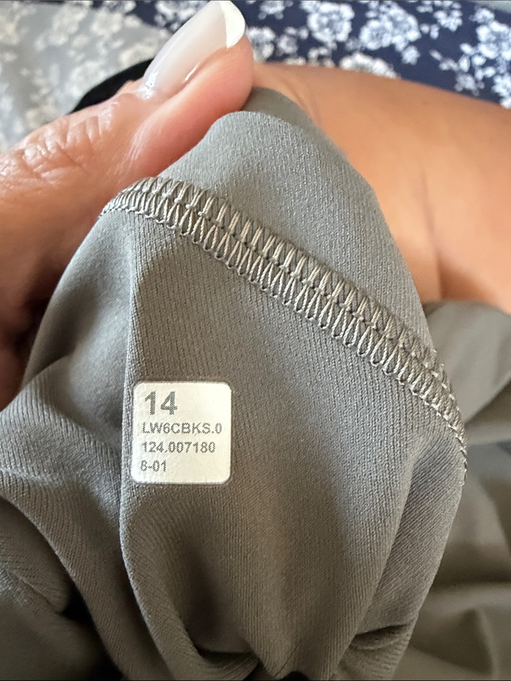 lululemon athletica gray Leggings with Side Pockets - Picture 2 of 4